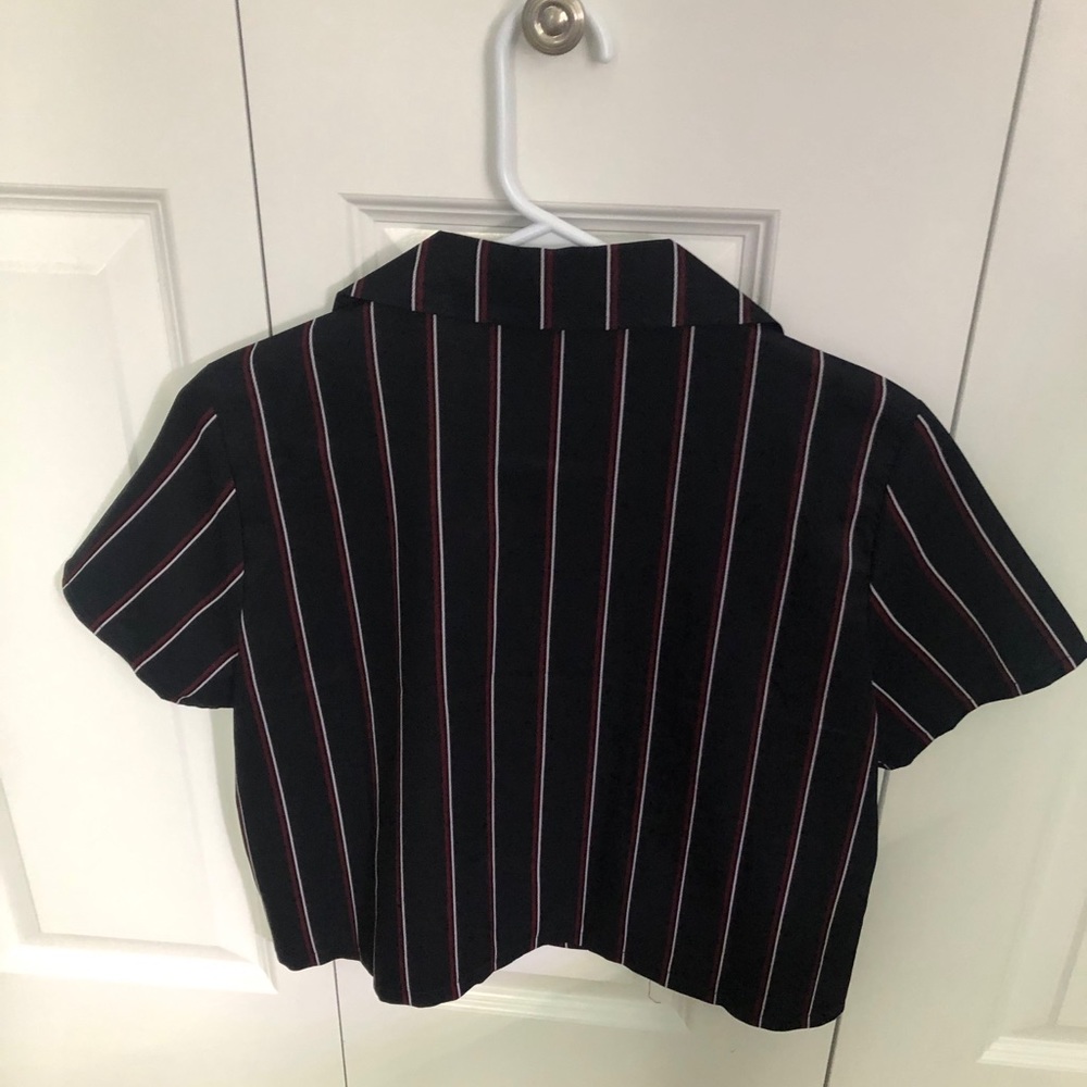 Cropped button up - Picture 3 of 3